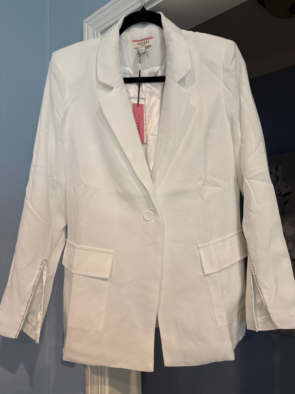 ANDREE BY UNIT White Single-Button Women's Blazer with Flap Pockets